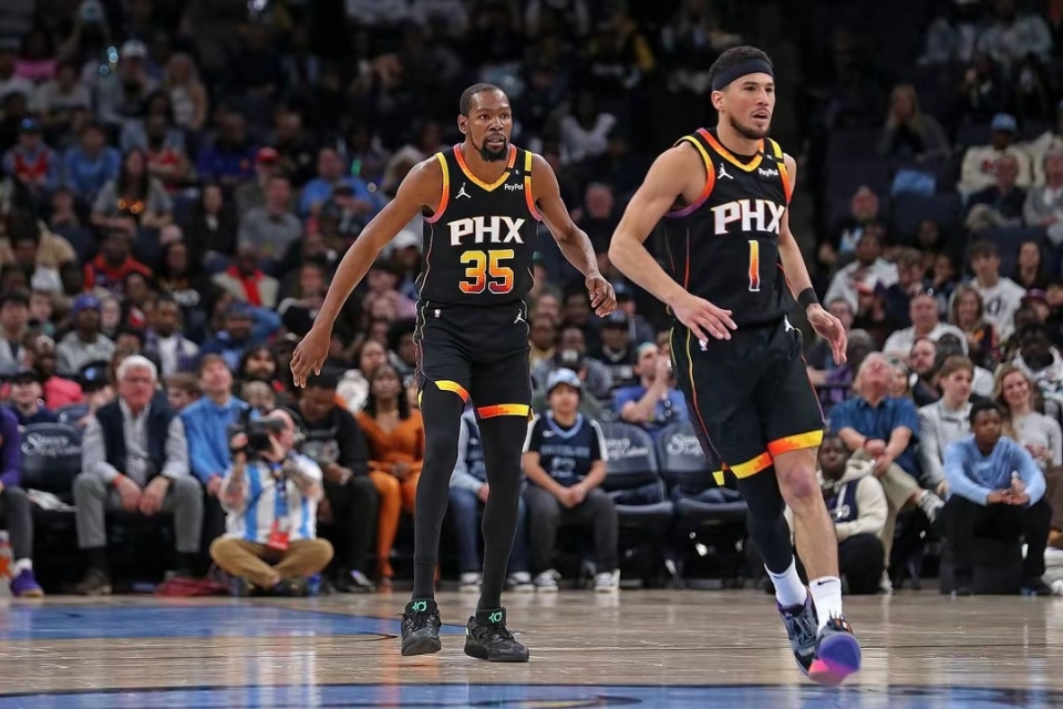 队官宣周冠 队官宣周冠